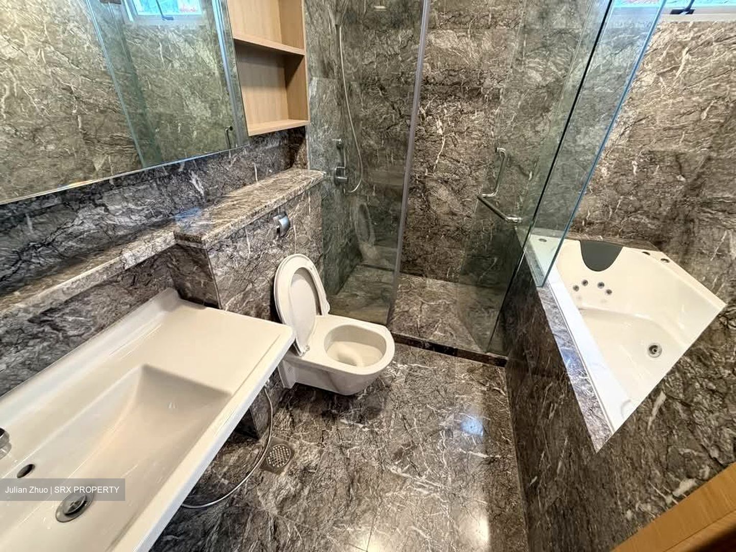 Suites @ Cairnhill (D9), Apartment #578390471